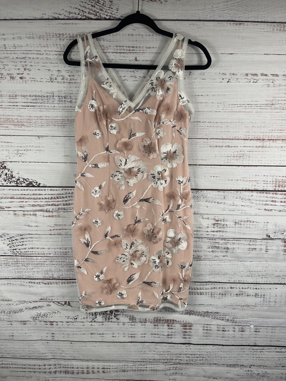 Adrianna Papell Dress Women's 4 Blush Pink Floral Sequin V Neck Sheath Cocktail